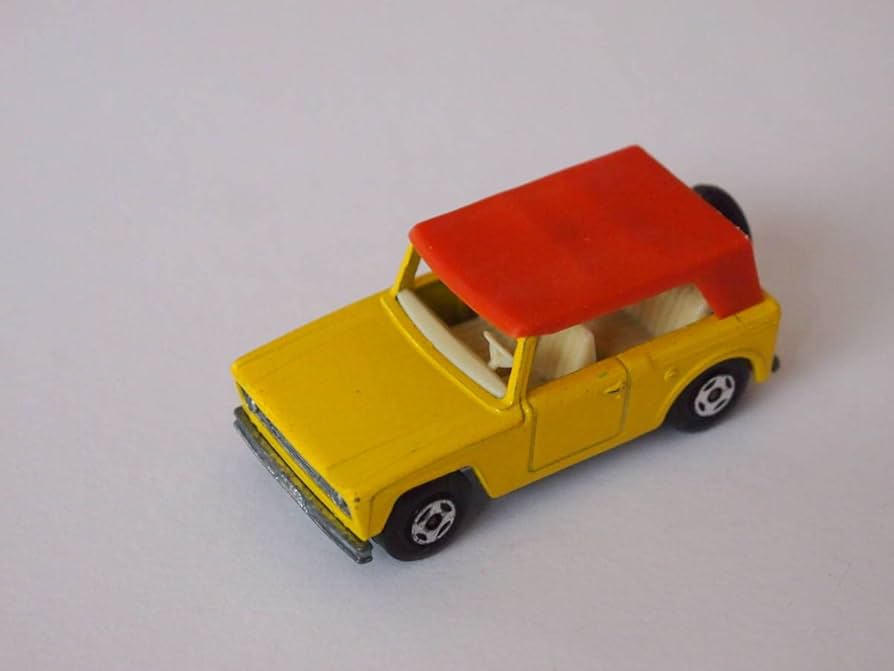 クラシックカー １９６０年代 1/25.amt１６台ジャンク箱オマケ 1960s バンダイ 赤箱 MGA-1600 クーペ 外箱付き | ブリキの